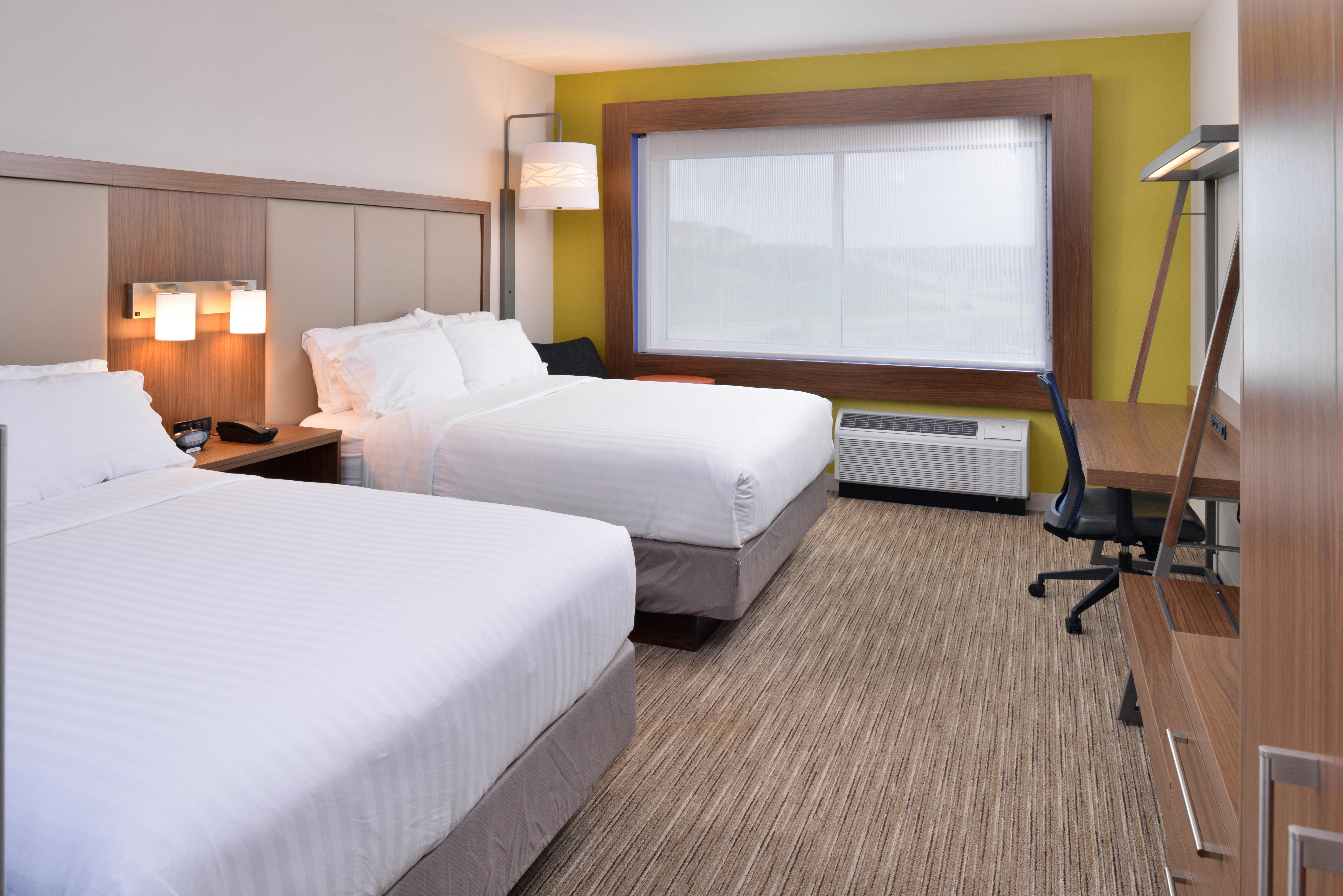 Holiday Inn Express&Suites Madison Exterior foto